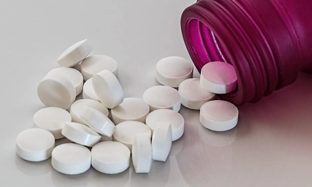 Στο τέλος του χρόνου έρχεται το πρώτο χάπι για τον κορονοϊό